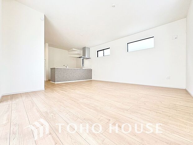 造りこんだ空間演出の妙が生み出す光と質のハーモニーはこの住宅のクオリティの良さを実感させてくれます。