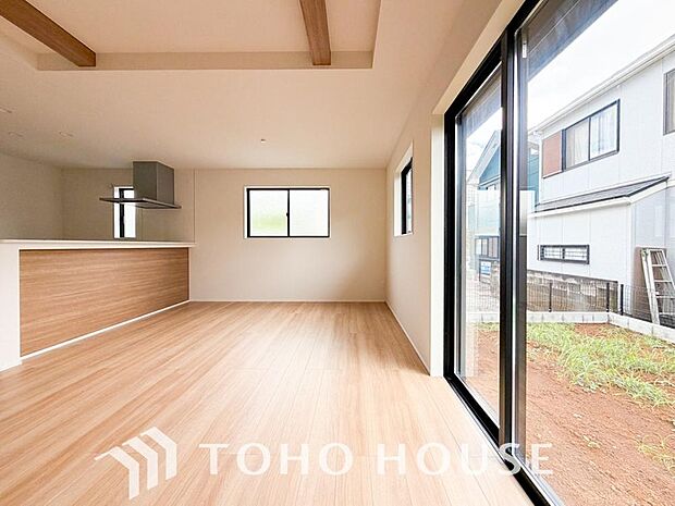 家は、ただ生活する場ではなく、笑顔の毎日、安らぎの日々のために、暮らしを愉しく、快適にする場所。