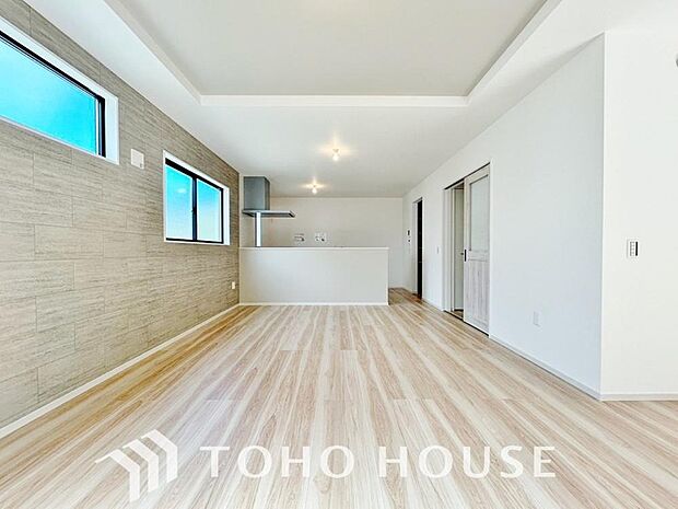 造りこんだ空間演出の妙が生み出す光と質のハーモニーはこの住宅のクオリティの良さを実感させてくれます。