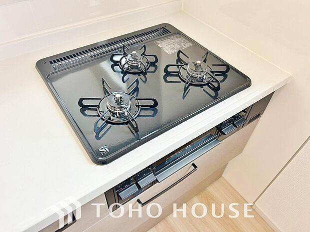 毎日料理をする、料理が好き、家族が多くて量を作る必要がある、等の方々にとっては必須の3口コンロ。