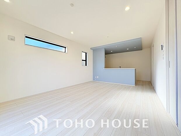 造りこんだ空間演出の妙が生み出す光と質のハーモニーはこの住宅のクオリティの良さを実感させてくれます。