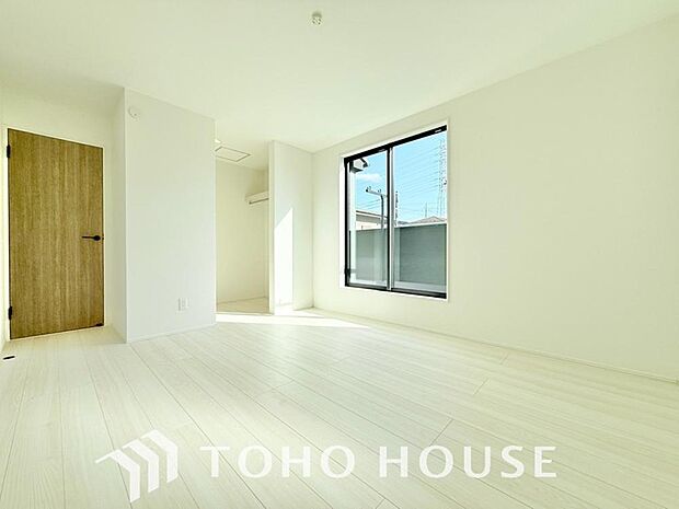 一日の疲れを癒やしてくれる主寝室。時を忘れて過ごす場所として過ごせるお部屋。
