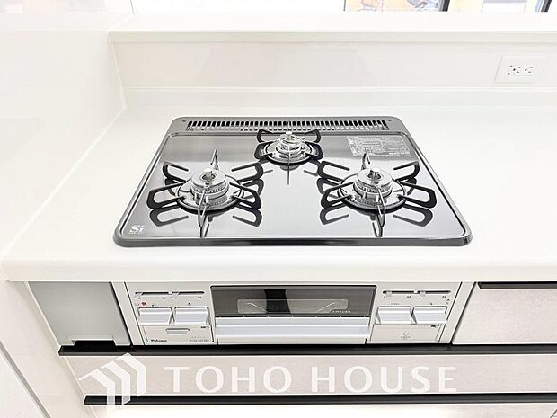 毎日料理をする、料理が好き、家族が多くて量を作る必要がある、等の方々にとっては必須の3口コンロ。