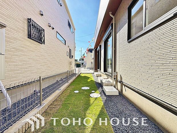 ここに住まう方々へ余すこと無く太陽の恵みを届けられるように計画・設計されております。