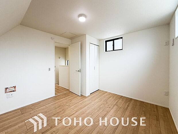 生活感を感じない空間では落ち着く事はできません。絶妙な雰囲気、配色、素材感を意識してコーディネート。