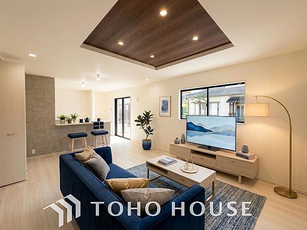 造りこんだ空間演出の妙が生み出す光と質のハーモニーはこの住宅のクオリティの良さを実感させてくれます。※家具・家電はCGです。