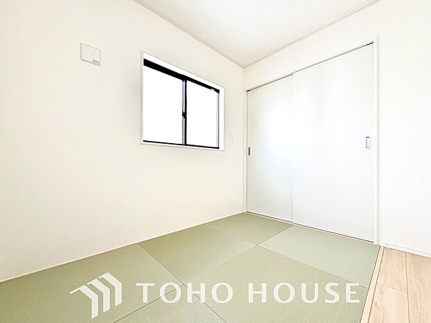 一日の疲れを癒やしてくれる主寝室。時を忘れて過ごす場所として過ごせるお部屋。