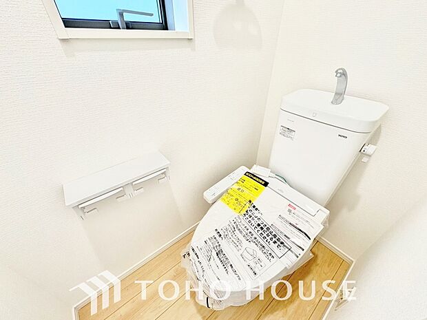 清潔な空間であって頂けますように、目に留まるだけではなく汚れをふき取り易いフロアと壁紙をチョイス。