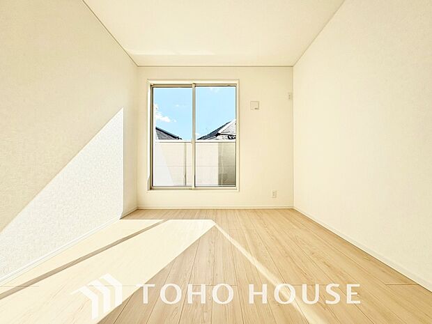 暖色系の照明は、心理的にも落ち着きを得られやすいそうです。