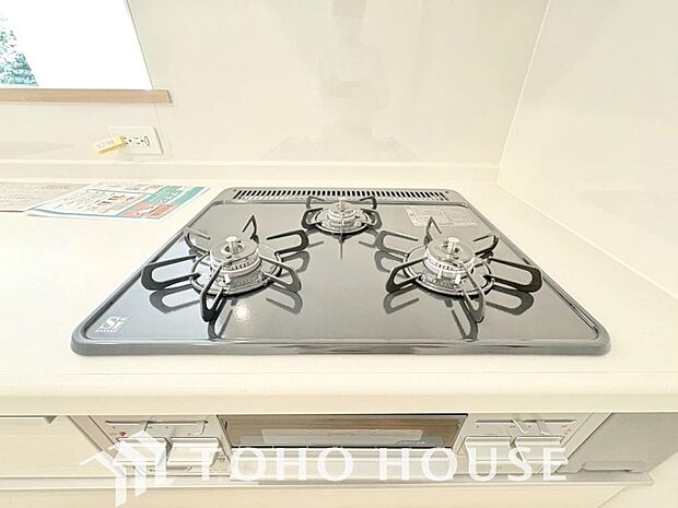 毎日料理をする、料理が好き、家族が多くて量を作る必要がある、等の方々にとっては必須の3口コンロ。