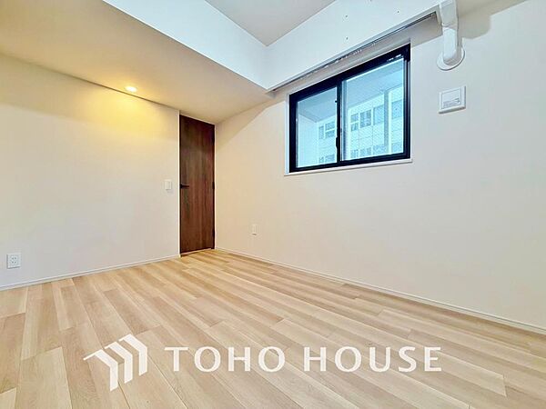 お子様の心と身体を見守る子供部屋として、小さな自立心を育むお部屋作り、を見越してご覧下さい。プライベートな時間を大切にしながら、のびのびと自分らしさを育み、健やかに成長できる、快適な空間を実現します。