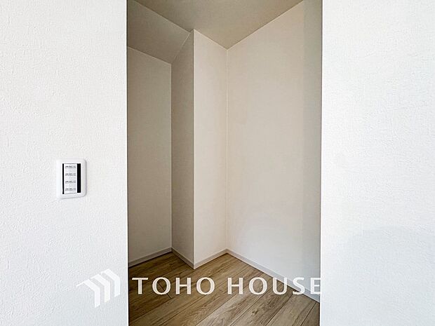 クローゼット完備のシンプルな空間です。お子様の成長と共に必要になる子供部屋にぴったりの間取りですね。
