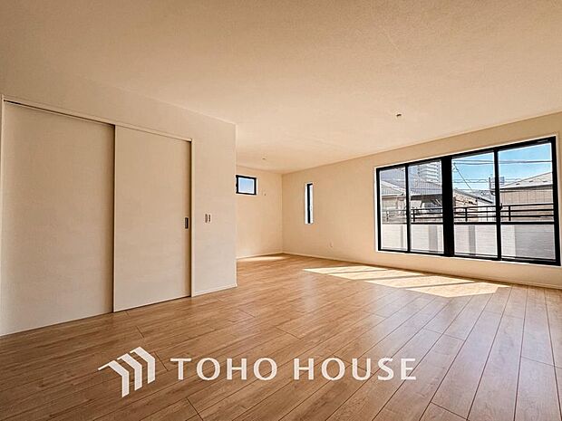 造りこんだ空間演出の妙が生み出す光と質のハーモニーはこの住宅のクオリティの良さを実感させてくれます。