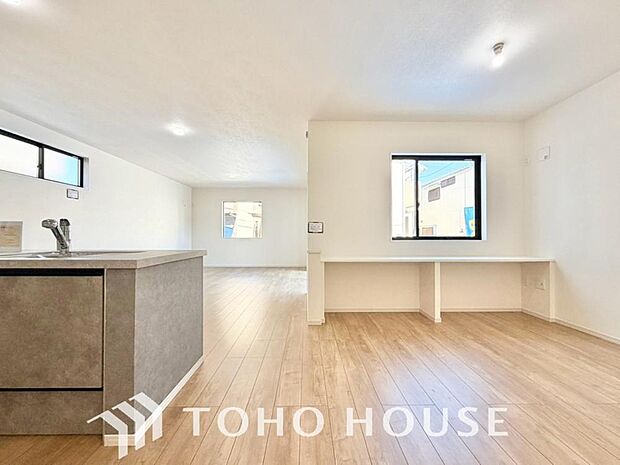 造りこんだ空間演出の妙が生み出す光と質のハーモニーはこの住宅のクオリティの良さを実感させてくれます。