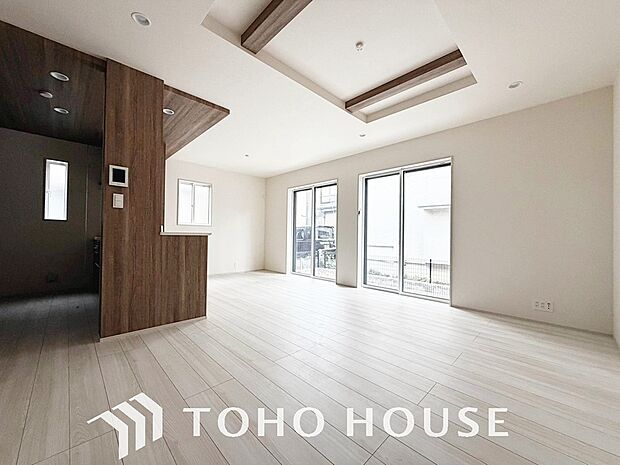 造りこんだ空間演出の妙が生み出す光と質のハーモニーはこの住宅のクオリティの良さを実感させてくれます。