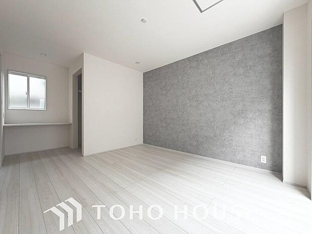 一日の疲れを癒やしてくれる主寝室。時を忘れて過ごす場所として過ごせるお部屋。