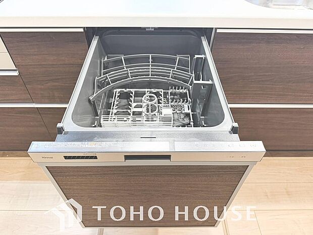 高温水や高圧水流を使う事で効率よく食器洗浄できます。殺菌効果も高いので哺乳瓶等を洗う際にも便利です。