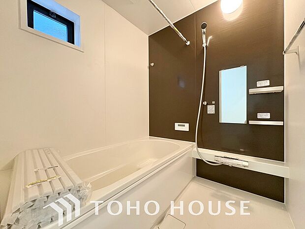 心地よいバスタイムを演出する浴室はゆとりあるサイズを採用。