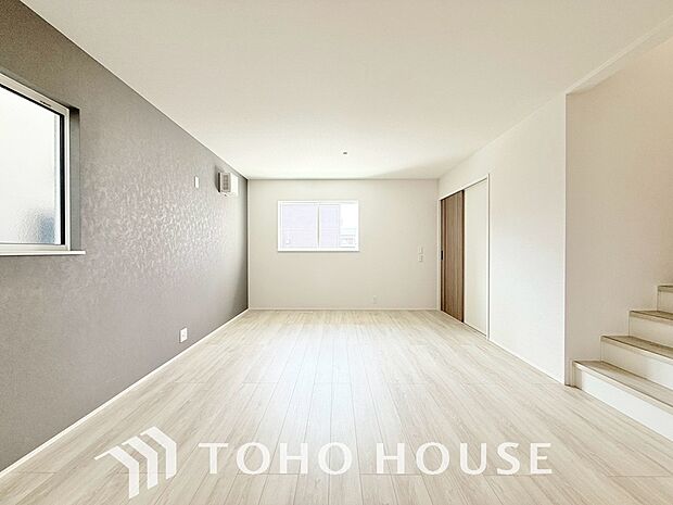造りこんだ空間演出の妙が生み出す光と質のハーモニーはこの住宅のクオリティの良さを実感させてくれます。