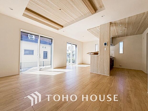 造りこんだ空間演出の妙が生み出す光と質のハーモニーはこの住宅のクオリティの良さを実感させてくれます。