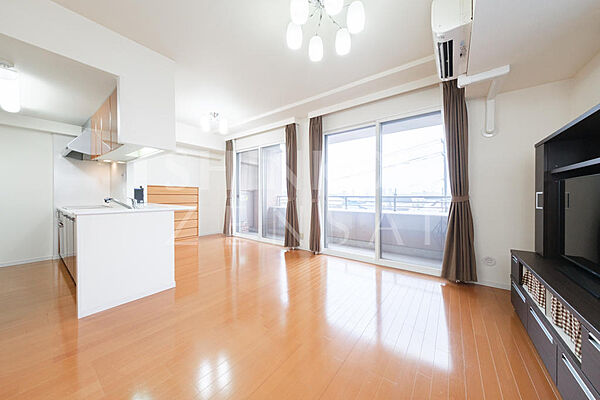 apartment 青森県青森市勝田１丁目16-5
地図を見る