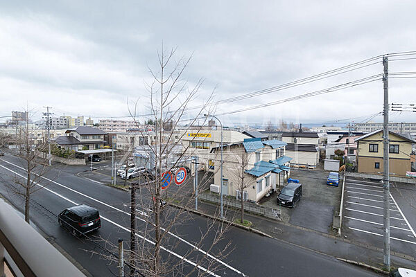 apartment 青森県青森市勝田１丁目16-5
地図を見る