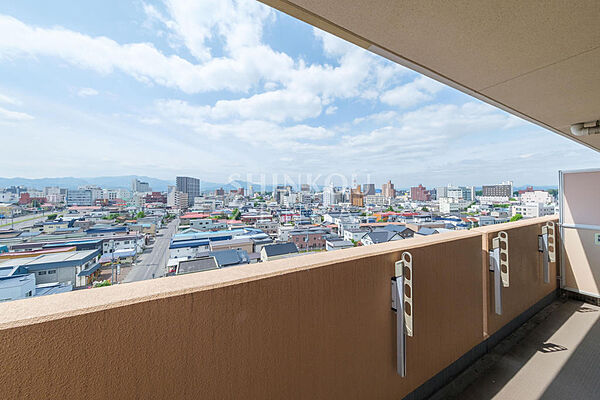 apartment 青森県弘前市大字南横町45-2
地図を見る