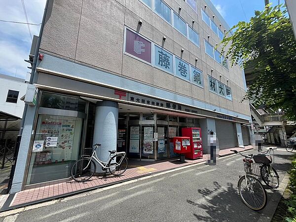 東大阪吉田駅前郵便局です。（物件までの距離：約600m）