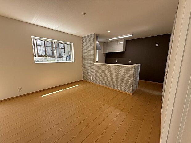 約18帖のLDKはご家族一同がリラックスできる空間になっています。