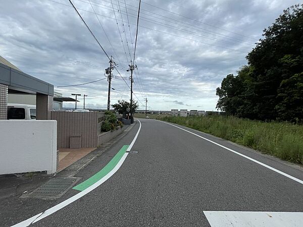 周辺は子育てに優しい閑静な住宅街です！
