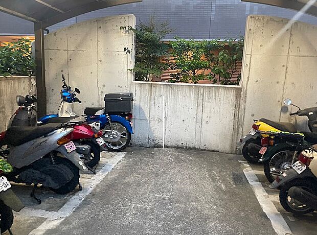 バイク置き場