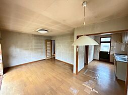 比企郡川島町八幡1丁目 4LDKのリビング/ダイニング