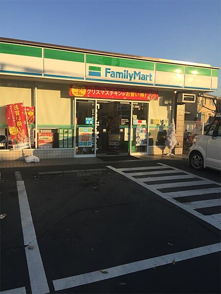 ファミリーマート かわつる三芳野店（159m）