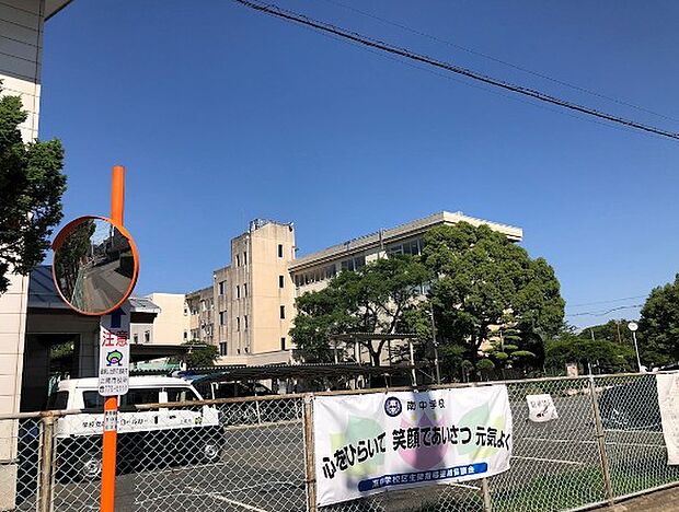 上尾市立南中学校（2011m）