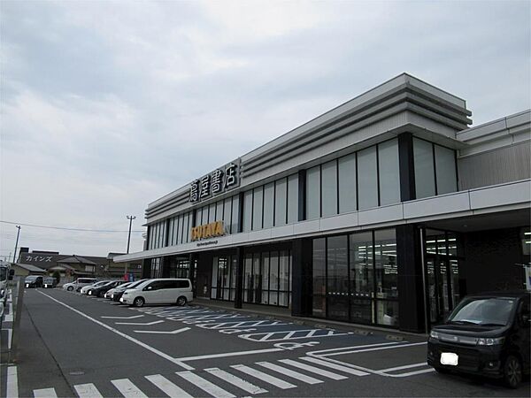 蔦屋書店 川島インター店（2763m）