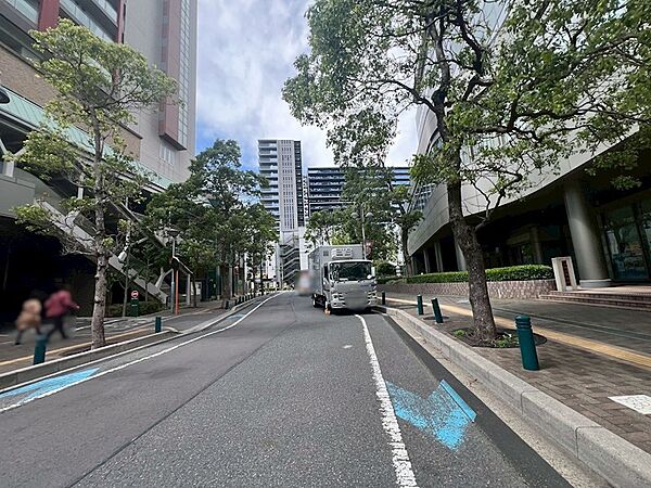 前面道路を含む現地写真