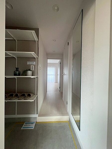 ミラー付き玄関
