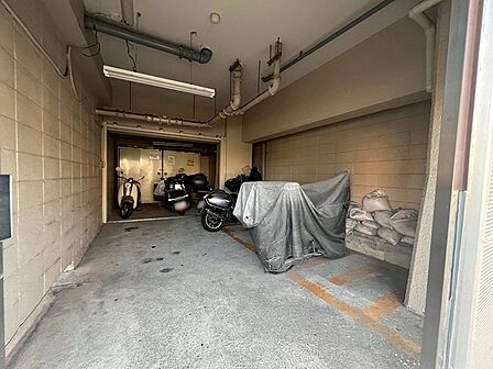 バイク置き場