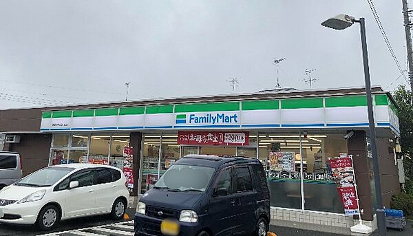 ファミリーマート 朝霞根岸台四丁目店（1073m）
