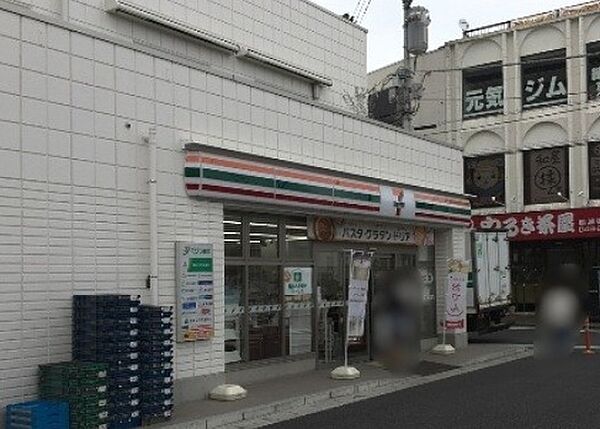 セブンイレブン 鶴瀬駅東口店（1923m）