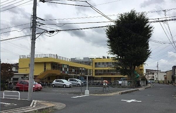 富士見台幼稚園（744m）