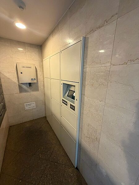 宅配ボックス付きで安心便利