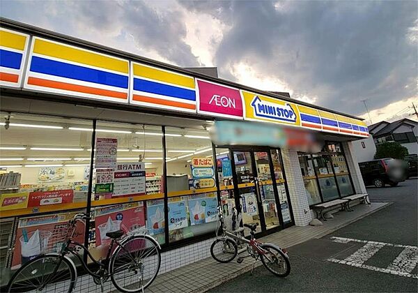 ミニストップ 浦和木崎店（1157m）