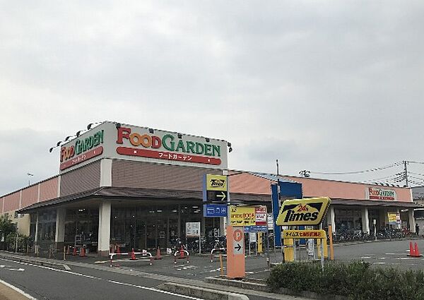フードガーデン七里店（2089m）