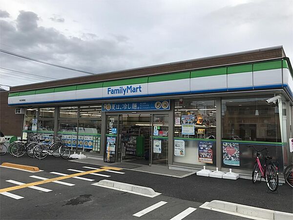 ファミリーマート 春日部粕壁店（435m）