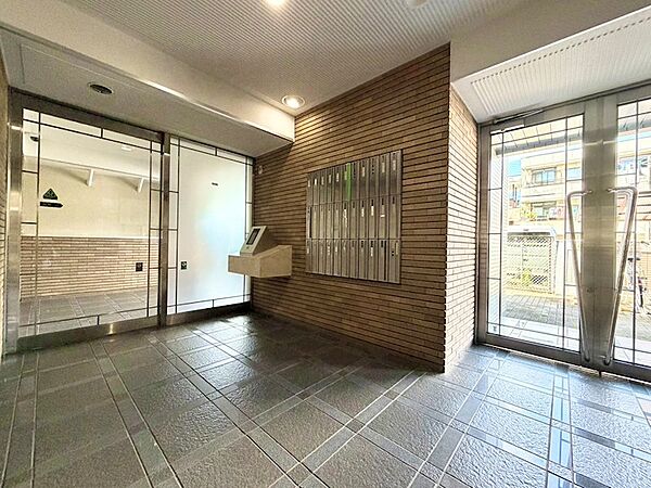 エントランスホール