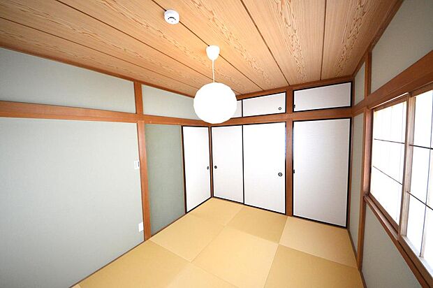 あると便利な和室は、琉球畳風のリノベーション畳を採用