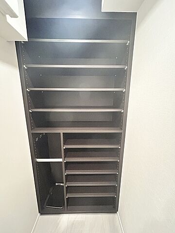 収納 シティタワー新宿 29階/-