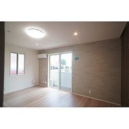 マヌール 103 1階ワンルームのリビング/ダイニング