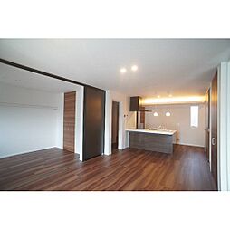 アルティスタ 202 2階2LDKのリビング/ダイニング